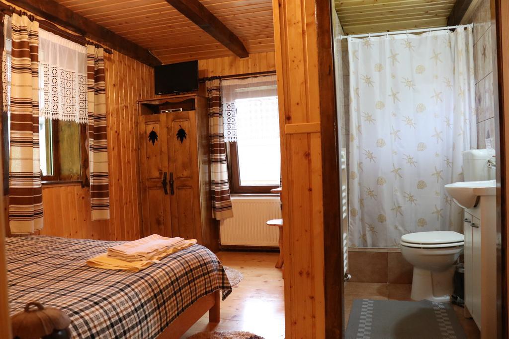 Casa Bunicii Hotell Costeşti Exteriör bild